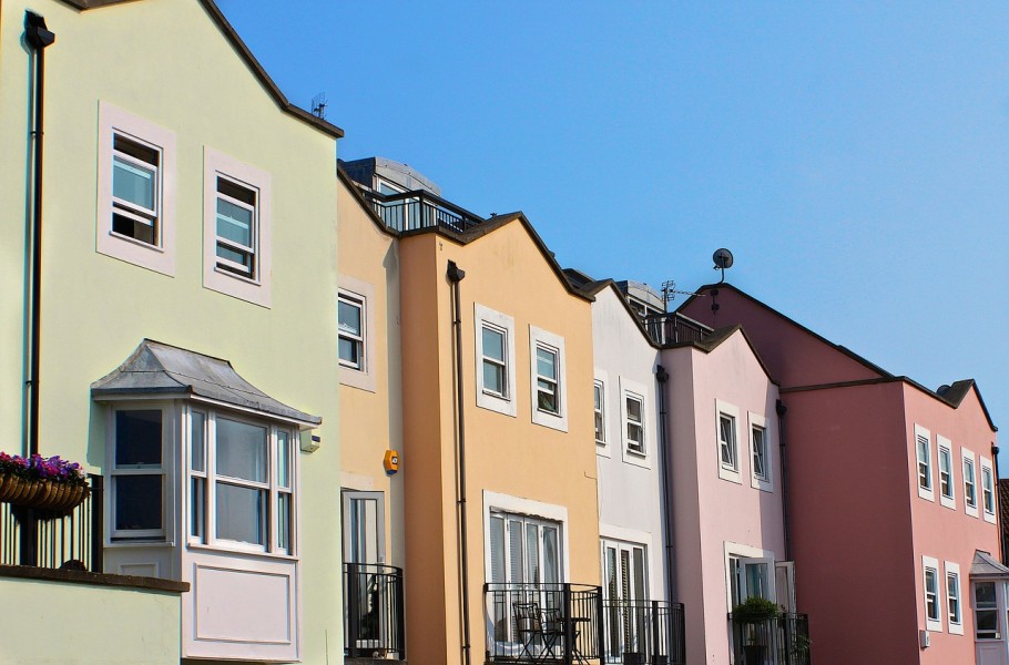 Acheter une maison en rangée : quels sont les avantages?