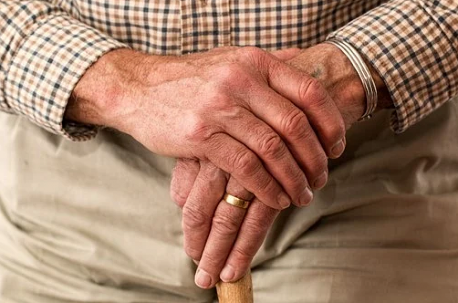Assurance maladie pour les seniors : les détails à connaitre