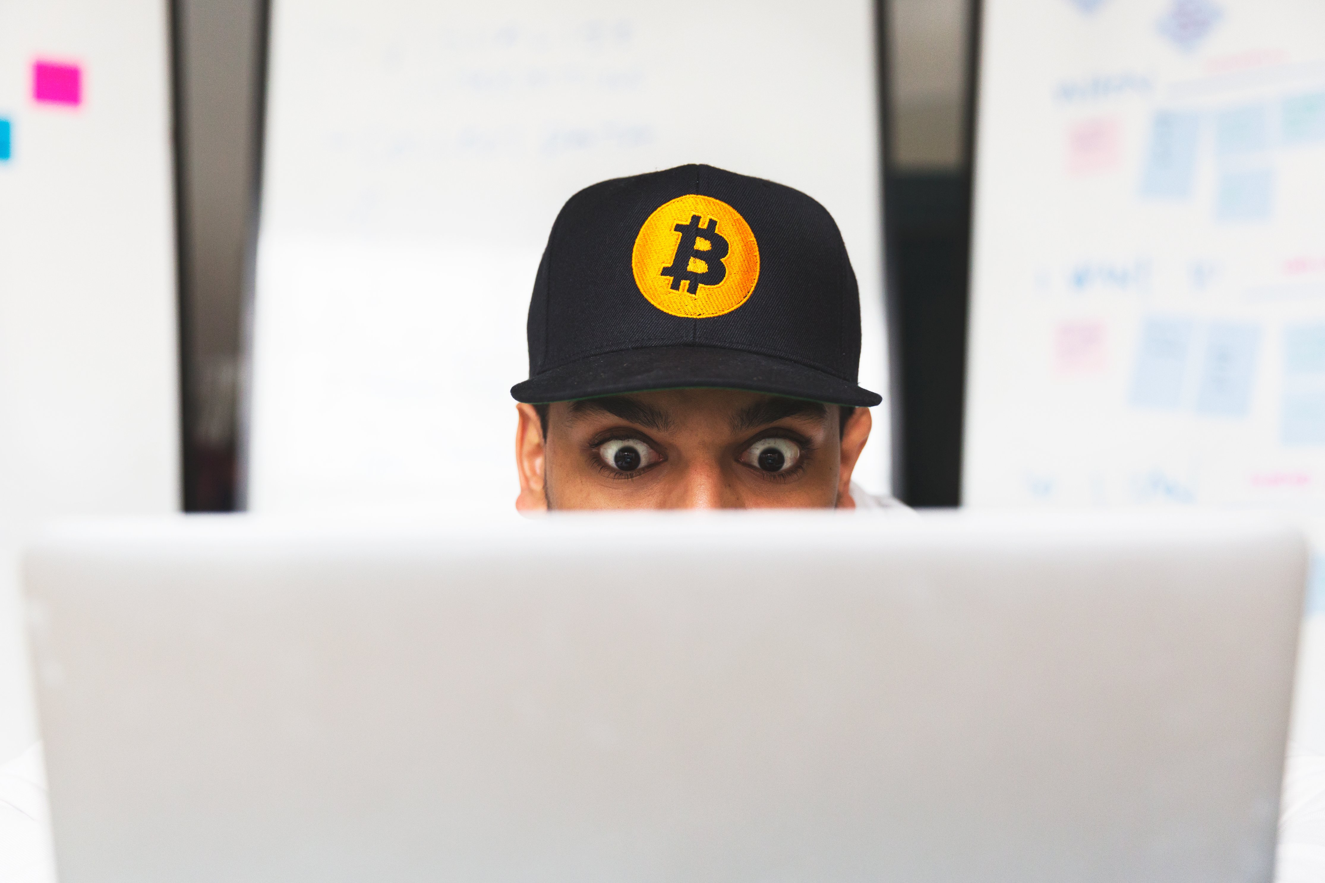 shocked-bitcoin-investor-on-laptop_4460x4460